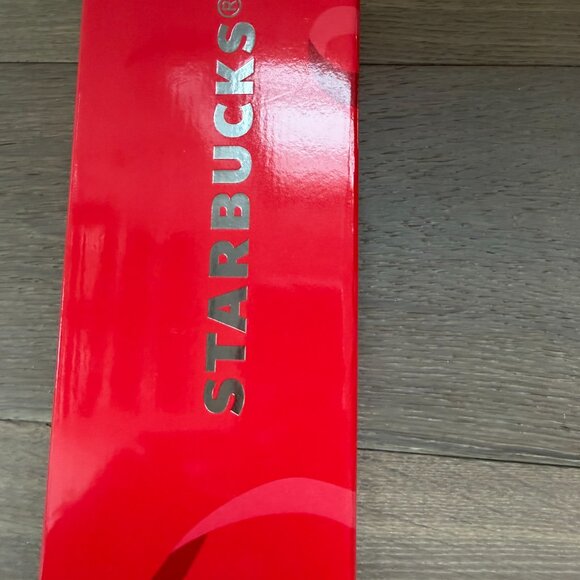 STARBUCKS Holiday Cold Reusable Cup with Straw and 2 Iced Coffee K cups - Picture 4 of 5